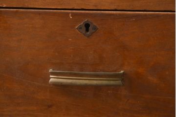 レトロ家具　和製アンティーク　昭和中期　素朴な雰囲気が魅力のレトロな脇机(サイドチェスト、袖机、引き出し)(R-038782)