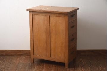 レトロ家具　和製アンティーク　昭和中期　素朴な雰囲気が魅力のレトロな脇机(サイドチェスト、袖机、引き出し)(R-038782)