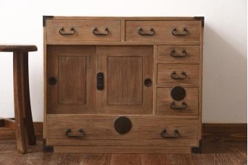 アンティーク家具　和製アンティーク　昭和中期　総桐材　古い木の質感が味わい深い小箪笥(引き出し、収納棚、桐箪笥、桐たんす)(R-038783)