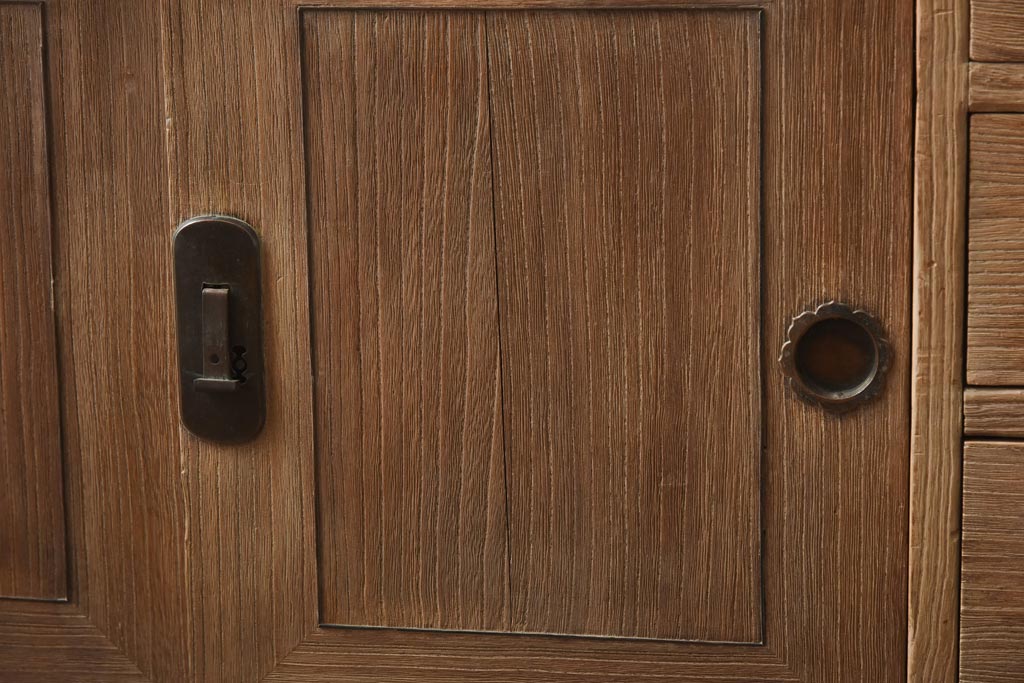 アンティーク家具　和製アンティーク　昭和中期　総桐材　古い木の質感が味わい深い小箪笥(引き出し、収納棚、桐箪笥、桐たんす)(R-038783)