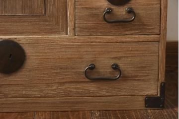 アンティーク家具　和製アンティーク　昭和中期　総桐材　古い木の質感が味わい深い小箪笥(引き出し、収納棚、桐箪笥、桐たんす)(R-038783)