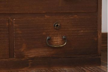 アンティーク家具　和製アンティーク　あたたみのある色合いが魅力の小箪笥(引き出し、小引き出し、抽斗)(R-038785)