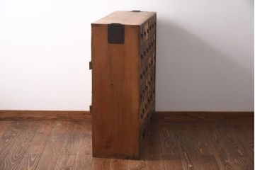 アンティーク家具　和製アンティーク　江戸明治期　時代の味をそのままに感じることのできる薬箪笥(百味箪笥)(R-038786)