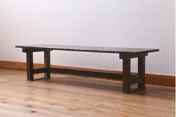 アンティーク家具　使い込まれた風合いが魅力的な文机(座机、飾り台)(R-038789)