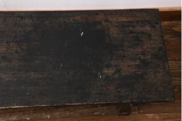 アンティーク家具　使い込まれた風合いが魅力的な文机(座机、飾り台)(R-038789)