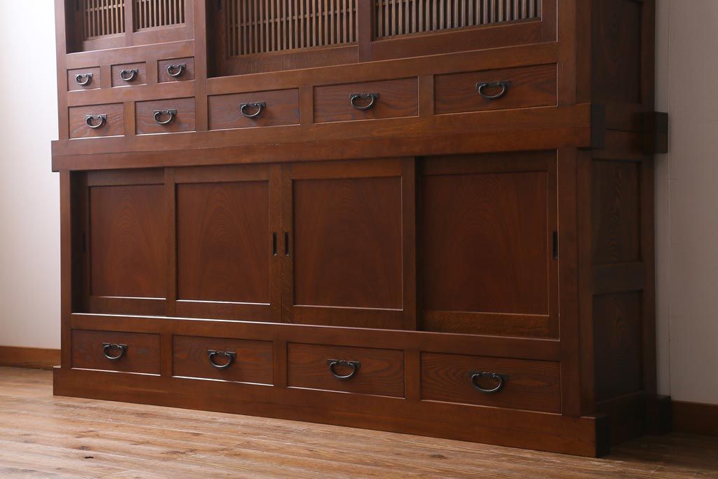 中古　国産家具　特大サイズ　総無垢材　欅・樺・ナラ材　障子戸　7尺重ね水屋箪笥(七尺水屋、和タンス、戸棚)(定価約165万円)(R-038791)