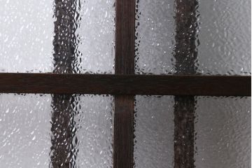 アンティーク建具　ダイヤガラス・当店オリジナルガラス入り　レトロな空間を彩るガラス戸2枚セット(引き戸、建具)(R-038795)