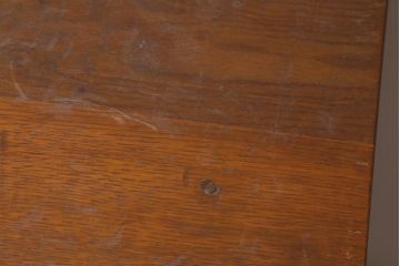 アンティーク家具　昭和レトロ　ナラ材製　上手物!ノスタルジックな佇まいが魅力のデスク(作業台、机、在宅ワーク、在宅用)(R-038845)