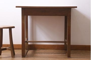 アンティーク家具　昭和レトロ　ナラ材製　上手物!ノスタルジックな佇まいが魅力のデスク(作業台、机、在宅ワーク、在宅用)(R-038845)
