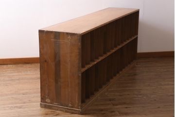 レトロ家具　昭和中期　素朴な木の風合いがレトロな収納棚(棚、オープンラック)(R-038861)