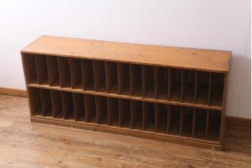 レトロ家具　昭和中期　素朴な木の風合いがレトロな収納棚(棚、オープンラック)(R-038861)