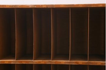 レトロ家具　昭和中期　素朴な木の風合いがレトロな収納棚(棚、オープンラック)(R-038861)