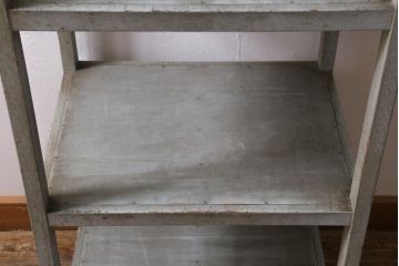 アンティーク家具　昭和初期　縦長　シャビーなペイントが味のある木製オープンラック(棚、陳列棚、収納棚)(R-038862)