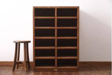 レトロ家具　昭和レトロ　素朴な雰囲気が懐かしさ感じる収納棚(飾り棚、オープンラック、下駄箱)(R-038866)