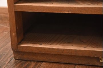 レトロ家具　昭和レトロ　素朴な雰囲気が懐かしさ感じる収納棚(飾り棚、オープンラック、下駄箱)(R-038866)