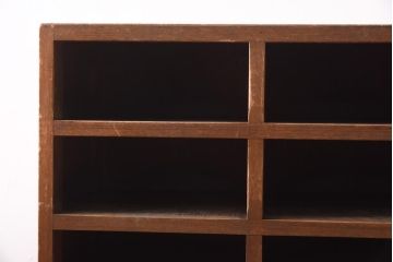 レトロ家具　昭和レトロ　素朴な雰囲気が懐かしさ感じる収納棚(飾り棚、オープンラック、下駄箱)(R-038867)