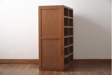 レトロ家具　昭和レトロ　素朴な雰囲気が懐かしさ感じる収納棚(飾り棚、オープンラック、下駄箱)(R-038867)