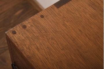 アンティーク家具　昭和レトロ　ナチュラルや北欧スタイルともあわせやすいサイドチェスト(収納棚、キャビネット、引き出し)(R-038868)