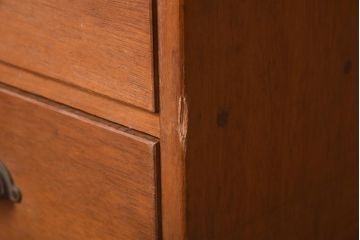 アンティーク家具　昭和レトロ　ナチュラルや北欧スタイルともあわせやすいサイドチェスト(収納棚、キャビネット、引き出し)(R-038868)