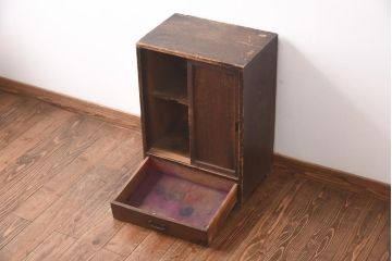 アンティーク家具　明治大正期　引き出し付き　小振りな収納棚(戸棚、キャビネット)(R-038869)
