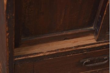 アンティーク家具　明治大正期　引き出し付き　小振りな収納棚(戸棚、キャビネット)(R-038869)