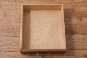 レトロ家具　昭和中期　素朴な木の風合いがレトロなレコードケース(戸棚、収納棚、キャビネット)(R-038872)
