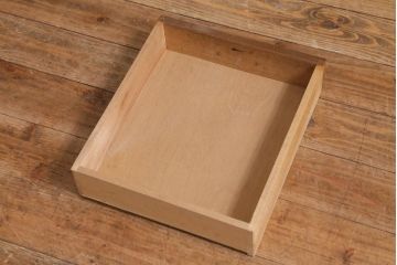 レトロ家具　昭和中期　素朴な木の風合いがレトロなレコードケース(戸棚、収納棚、キャビネット)(R-038872)