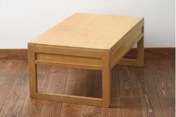 アンティーク家具　柔らかな色合いが魅力の引き出し付き文机(座机)(R-038875)
