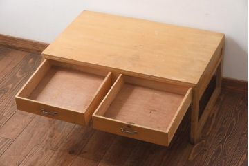 アンティーク家具　柔らかな色合いが魅力の引き出し付き文机(座机)(R-038875)