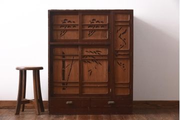 アンティーク家具　和製アンティーク　松竹梅　透かし彫りが風情あふれる下駄箱(収納棚、戸棚、キャビネット)(R-038877)