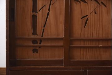 アンティーク家具　和製アンティーク　松竹梅　透かし彫りが風情あふれる下駄箱(収納棚、戸棚、キャビネット)(R-038877)