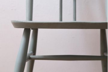 ペイント家具　イギリスヴィンテージ　ERCOL(アーコール)　希少!淡いカラーが優しげな雰囲気のラダーバックチェア(ダイニングチェア、椅子、ビンテージ)(R-038879)