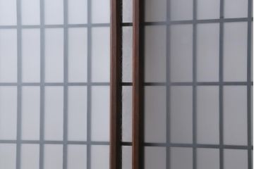 アンティーク建具　和製アンティーク　昭和初期　当時物色ガラス入り!格子のデザインが目を引くガラス戸2枚セット(建具、引き戸)(R-038884)