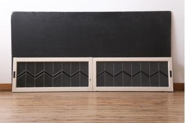 アンティーク建具　古建具リメイク　オリジナルペイント　ジグザク模様のステンドグラスが入ったガラス戸2枚セット　(R-038887)