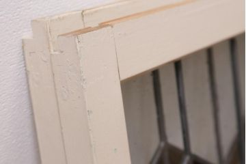 アンティーク建具　古建具リメイク　オリジナルペイント　ジグザク模様のステンドグラスが入ったガラス戸2枚セット　(R-038887)