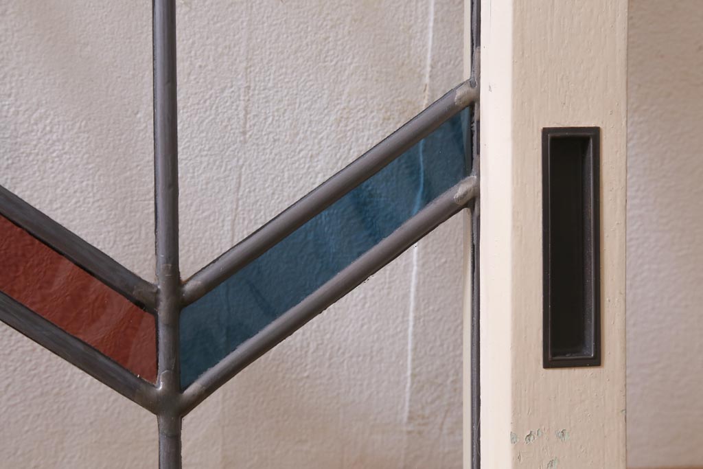 アンティーク建具　古建具リメイク　オリジナルペイント　赤と青のジグザク模様が目を引くガラス戸2枚セット(窓、建具)(R-038888)