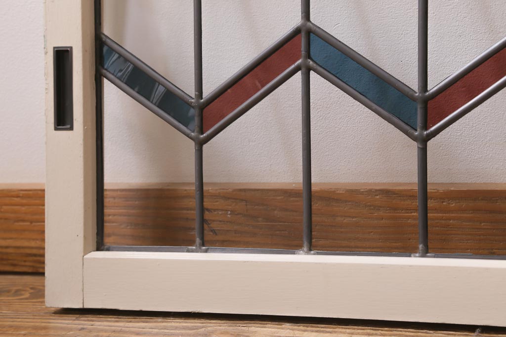 アンティーク建具　古建具リメイク　オリジナルペイント　赤と青のジグザク模様が目を引くガラス戸2枚セット(窓、建具)(R-038888)