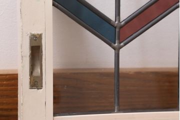 アンティーク建具　古建具リメイク　オリジナルペイント　赤と青のジグザク模様が目を引くガラス戸2枚セット(窓、建具)(R-038888)