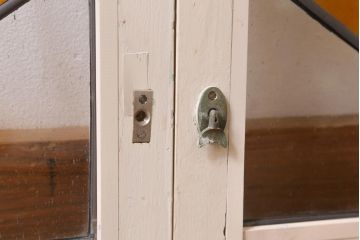 アンティーク建具　古建具リメイク　オリジナルペイント　黄色のジグザク模様が目を引くガラス戸2枚セット(窓、建具)(R-038889)
