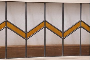 アンティーク建具　古建具リメイク　オリジナルペイント　黄色のジグザク模様が目を引くガラス戸2枚セット(窓、建具)(R-038889)