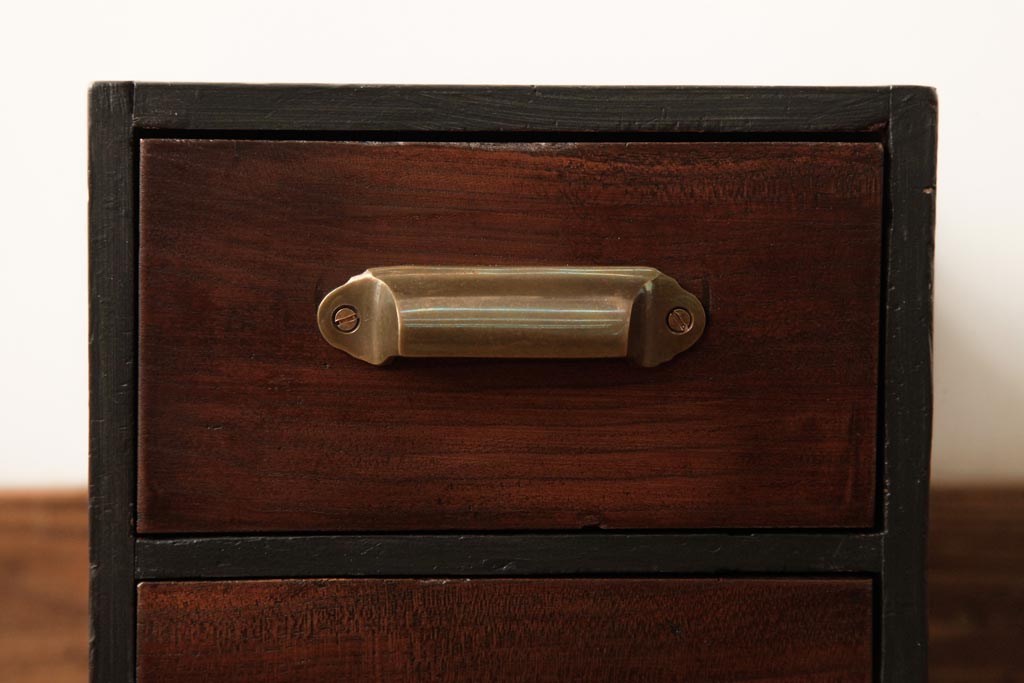 アンティーク家具　昭和レトロ　落ち着きのあるグリーンのペイントが素敵な小引き出し(小物収納)(R-038892)