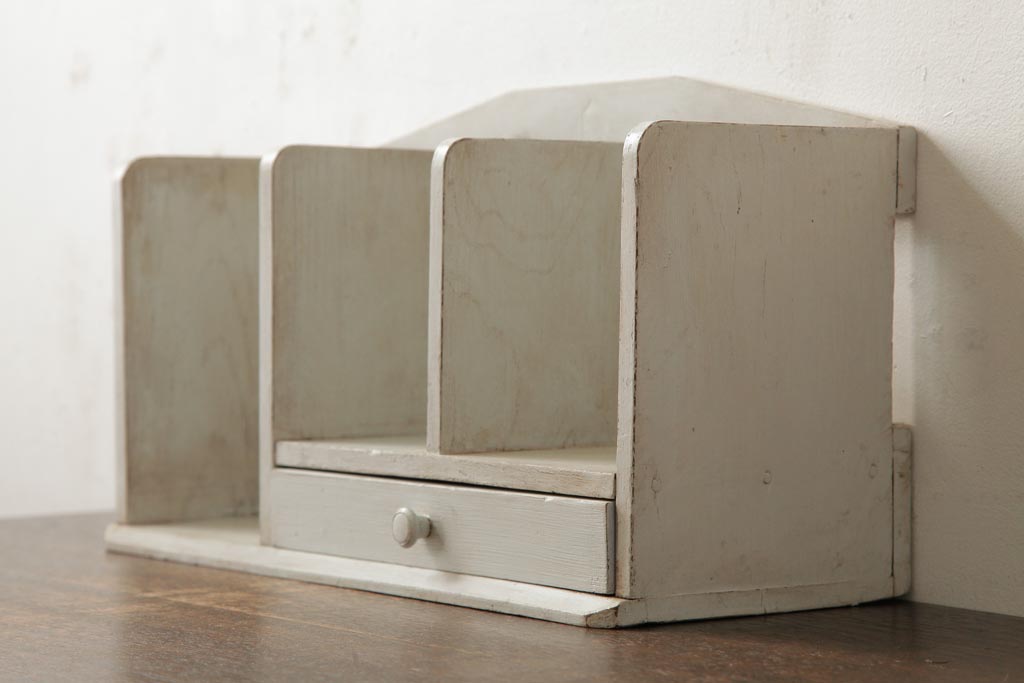 アンティーク雑貨　昭和初期　ペイント　可愛らしい佇まいが魅力の引き出し付き本立て(ブックエンド)(R-038893)