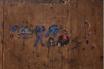 アンティーク家具　和製アンティーク　大正昭和初期　前面ケヤキ材　上品な佇まいが魅力の戸棚(収納棚、キャビネット)(R-038913)