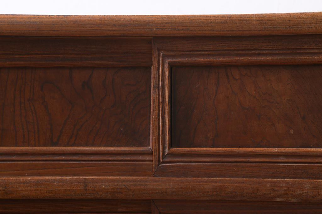 アンティーク家具　和製アンティーク　大正昭和初期　前面ケヤキ材　上品な佇まいが魅力の戸棚(収納棚、キャビネット)(R-038913)