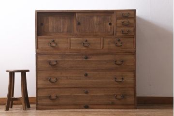 アンティーク家具　和製アンティーク　総桐材　古い木肌が味わい深い重ね箪笥(引き出し、収納棚、桐箪笥、桐たんす)(R-038914)