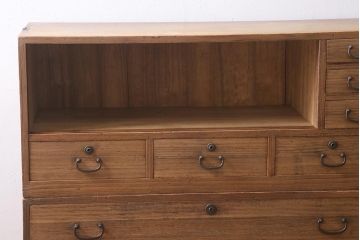 アンティーク家具　和製アンティーク　総桐材　古い木肌が味わい深い重ね箪笥(引き出し、収納棚、桐箪笥、桐たんす)(R-038914)