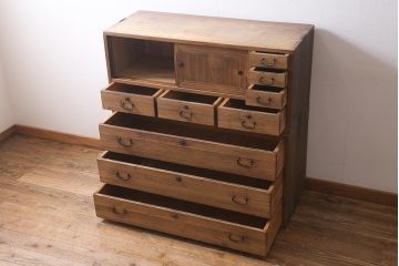 アンティーク家具　和製アンティーク　総桐材　古い木肌が味わい深い重ね箪笥(引き出し、収納棚、桐箪笥、桐たんす)(R-038914)