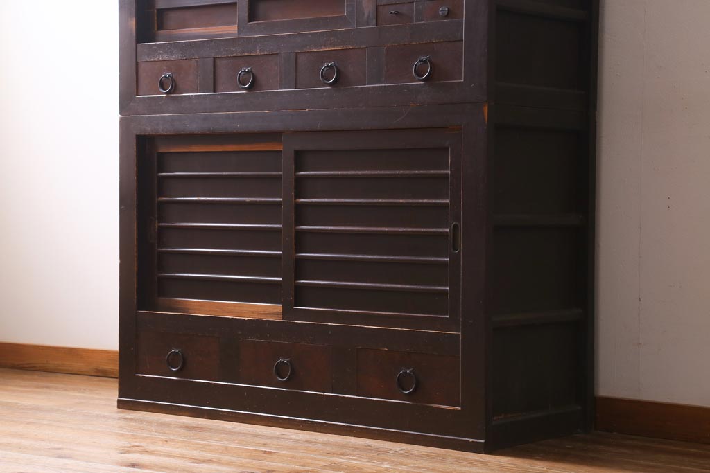 アンティーク家具　和製アンティーク　明治期　四尺　趣あふれる重ね水屋箪笥(食器棚、収納棚)(R-038915)