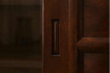 中古　松本民芸家具　モダンな雰囲気が魅力の90型茶タンス(サイドボード、戸棚)(定価約35万6千円)(R-038917)