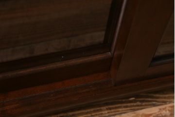 中古　松本民芸家具　モダンな雰囲気が魅力の90型茶タンス(サイドボード、戸棚)(定価約35万6千円)(R-038917)